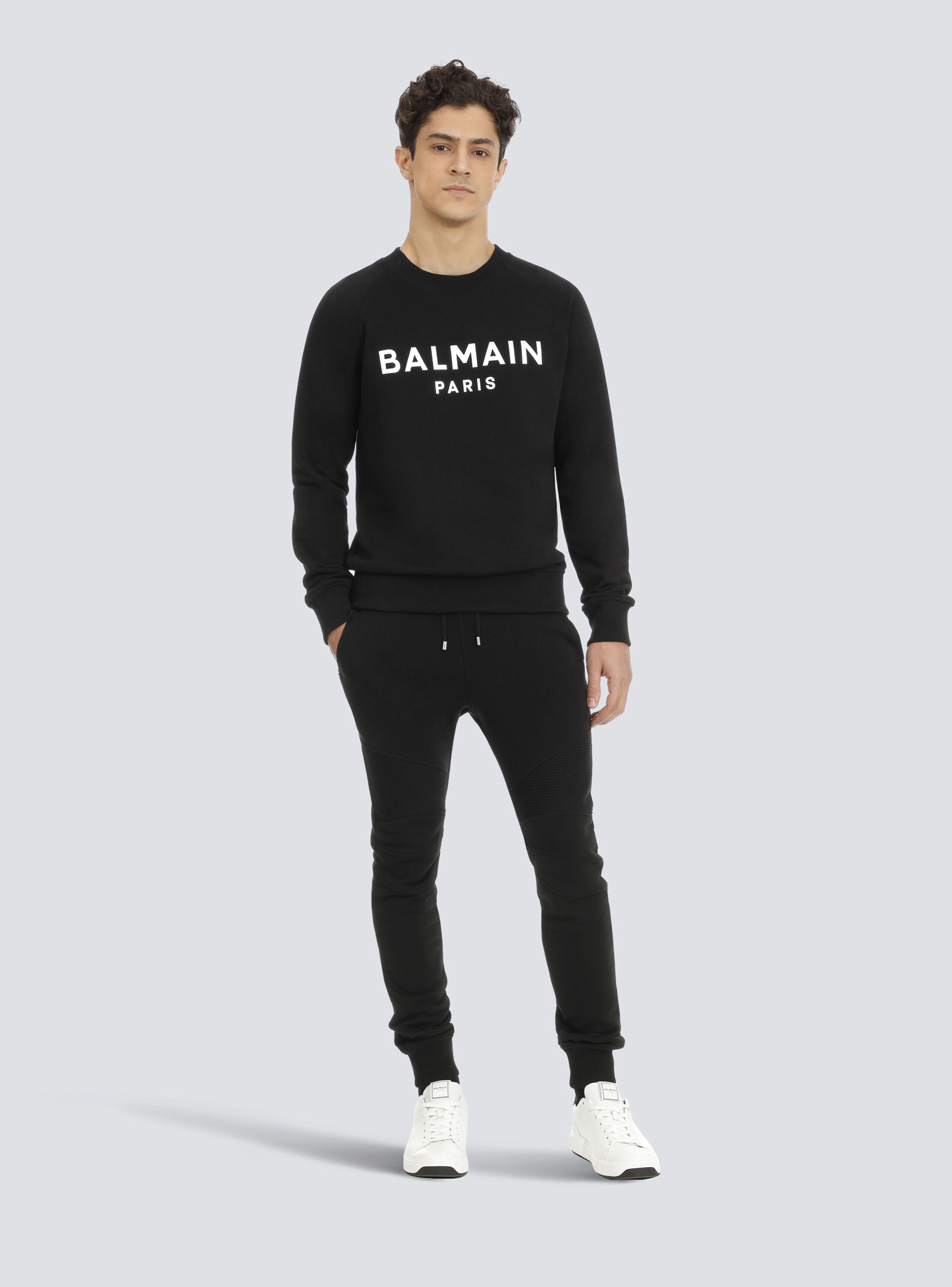 新品 Balmain Parisロゴプリント スウェットシャツ M-